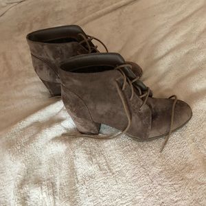 Ankle boots